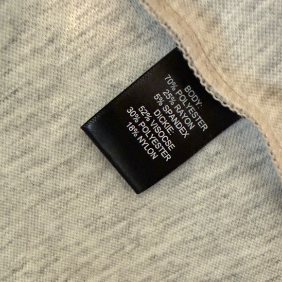 Tahari women’s Gray Plaid Blazer - Picture 3 of 5